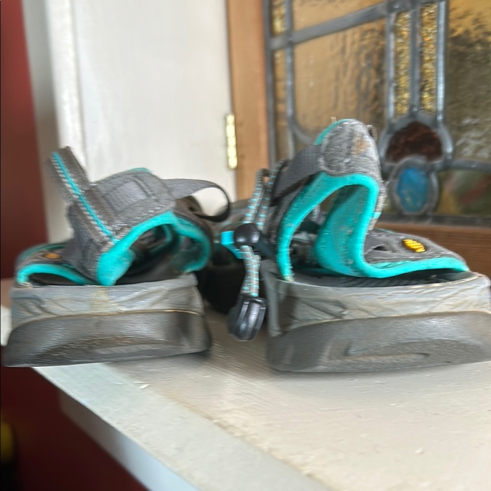 Keen Gray and Teal Sandals - Picture 4 of 7